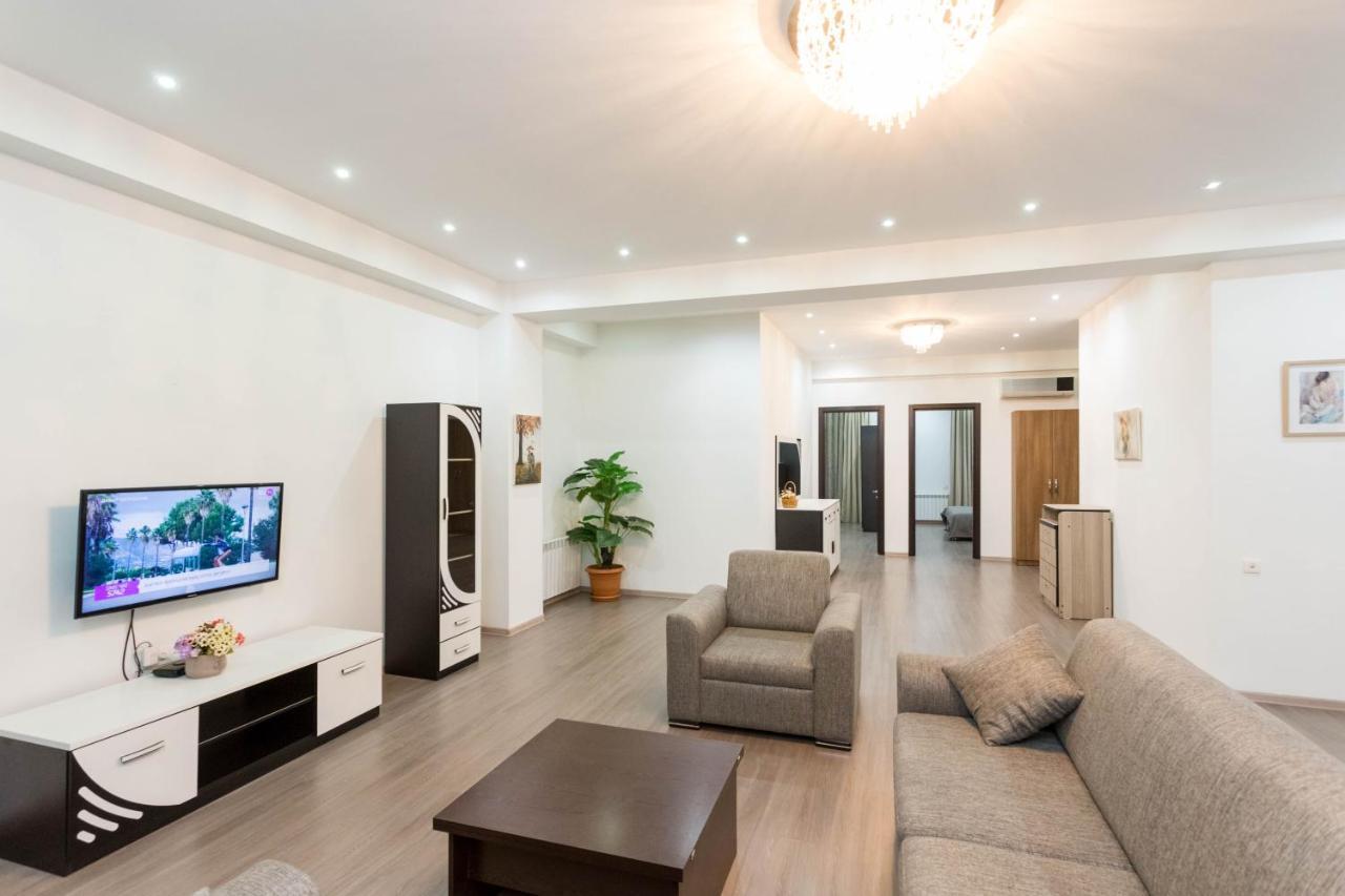 Apartment In The City Center Lll Tbilisi Luaran gambar