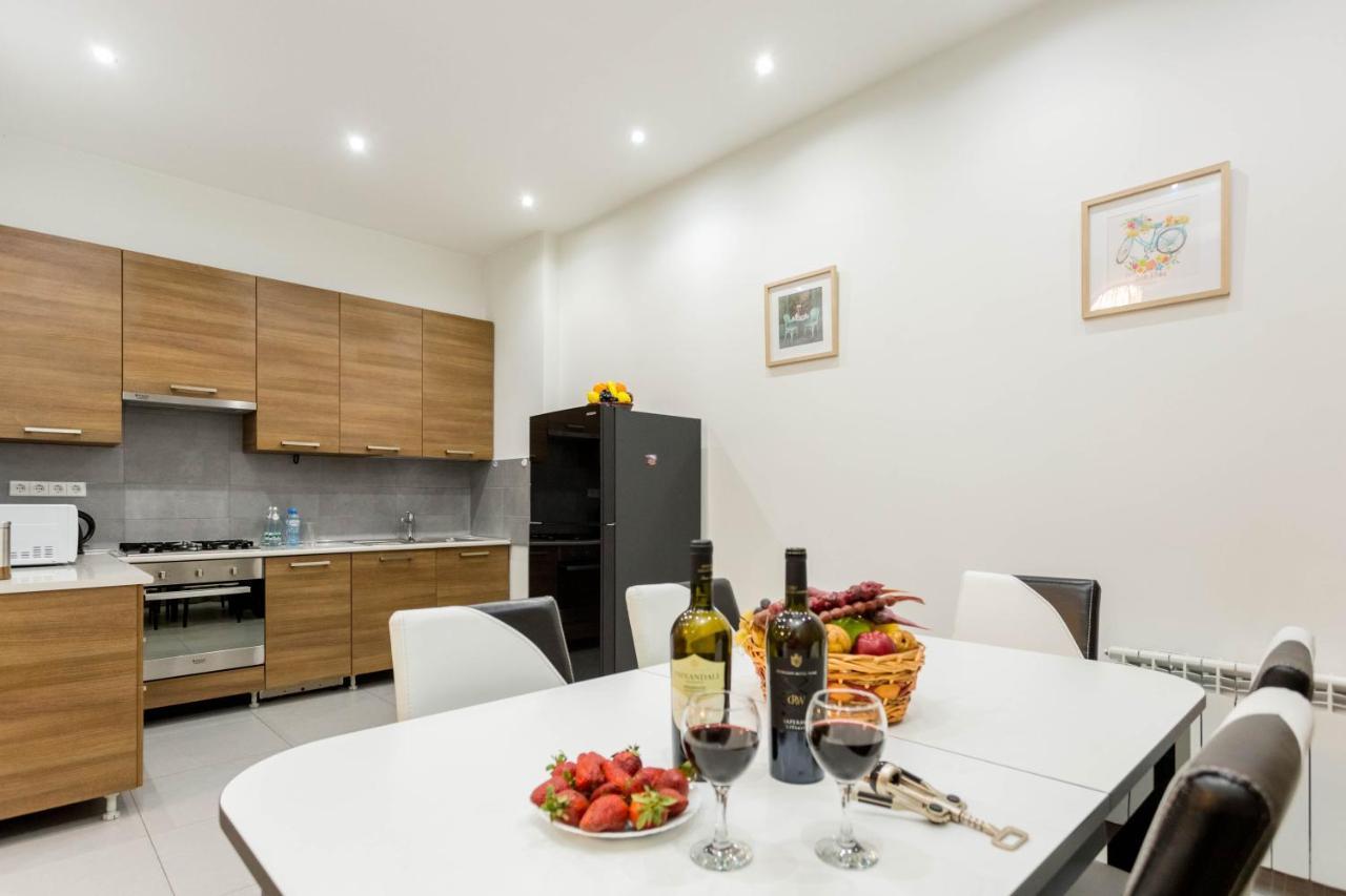 Apartment In The City Center Lll Tbilisi Luaran gambar