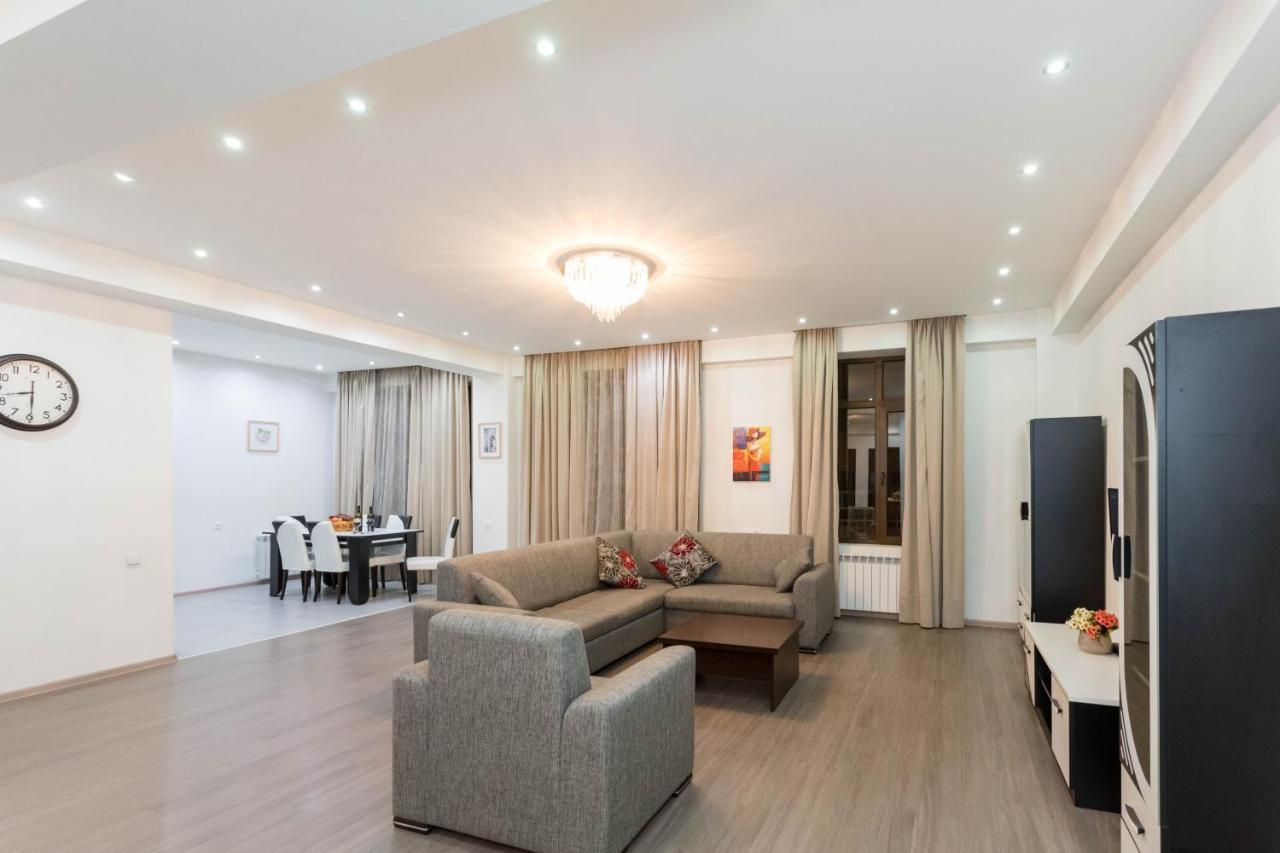 Apartment In The City Center Lll Tbilisi Luaran gambar
